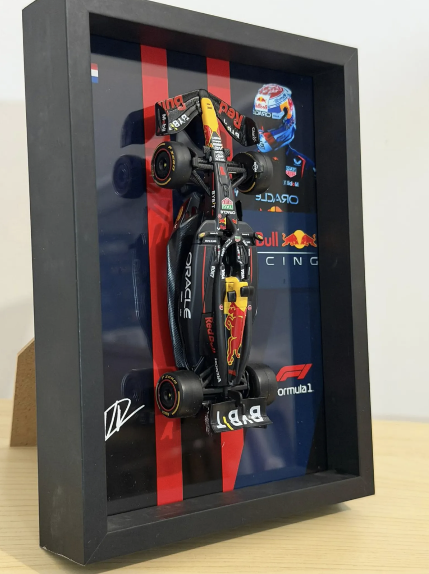 Cuadro 3D F1 RB21 | Max Verstappen — vista 4