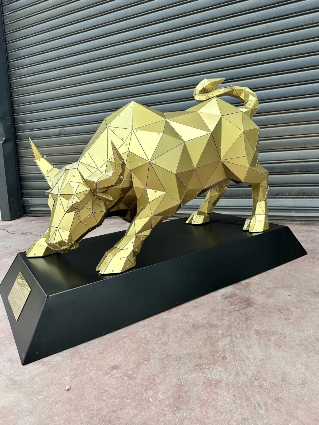 Escultura Toro 3D de Metal | Arte Industrial — vista 7