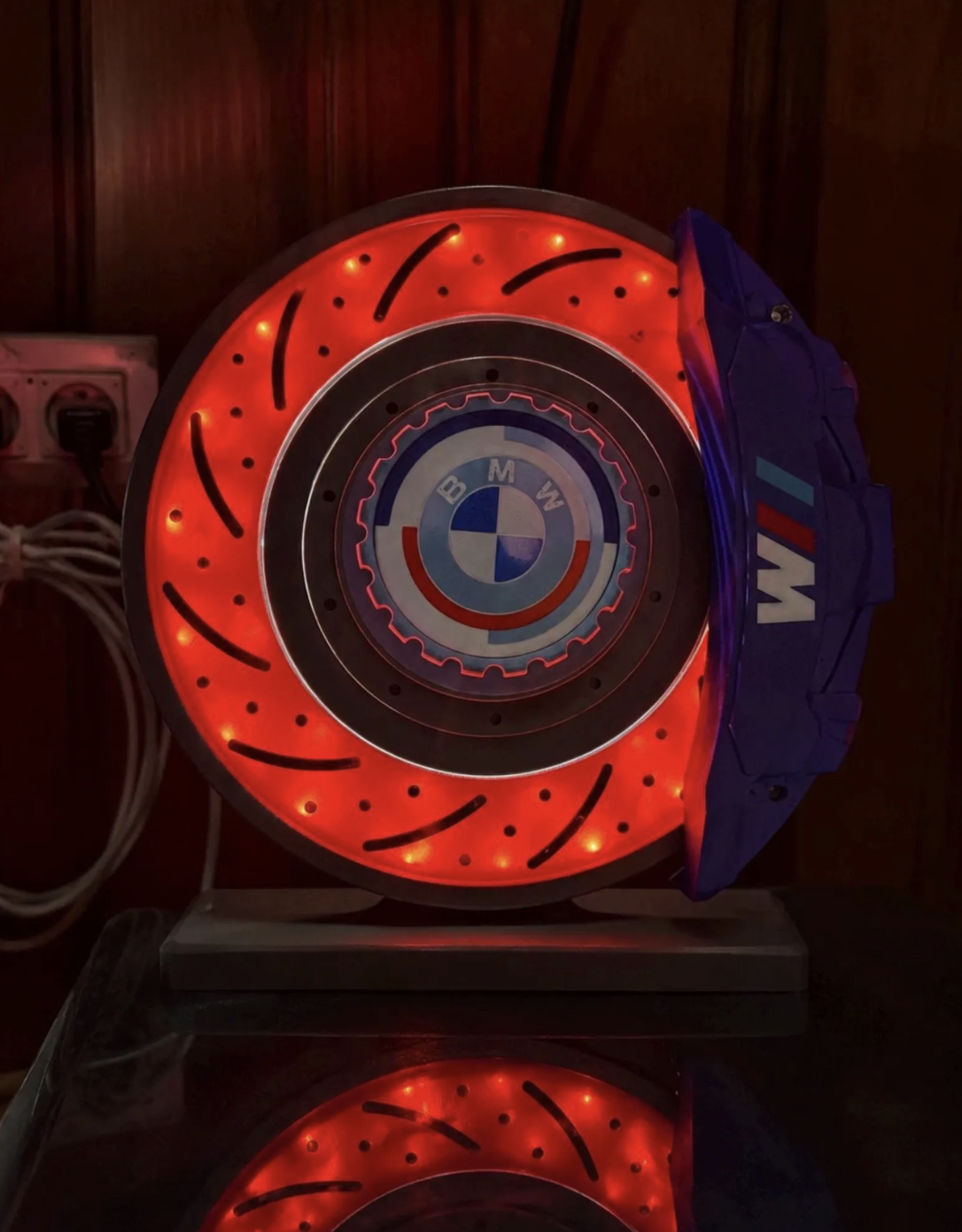 Lámpara LED con Forma de Pinza de Freno BMW M — vista 4
