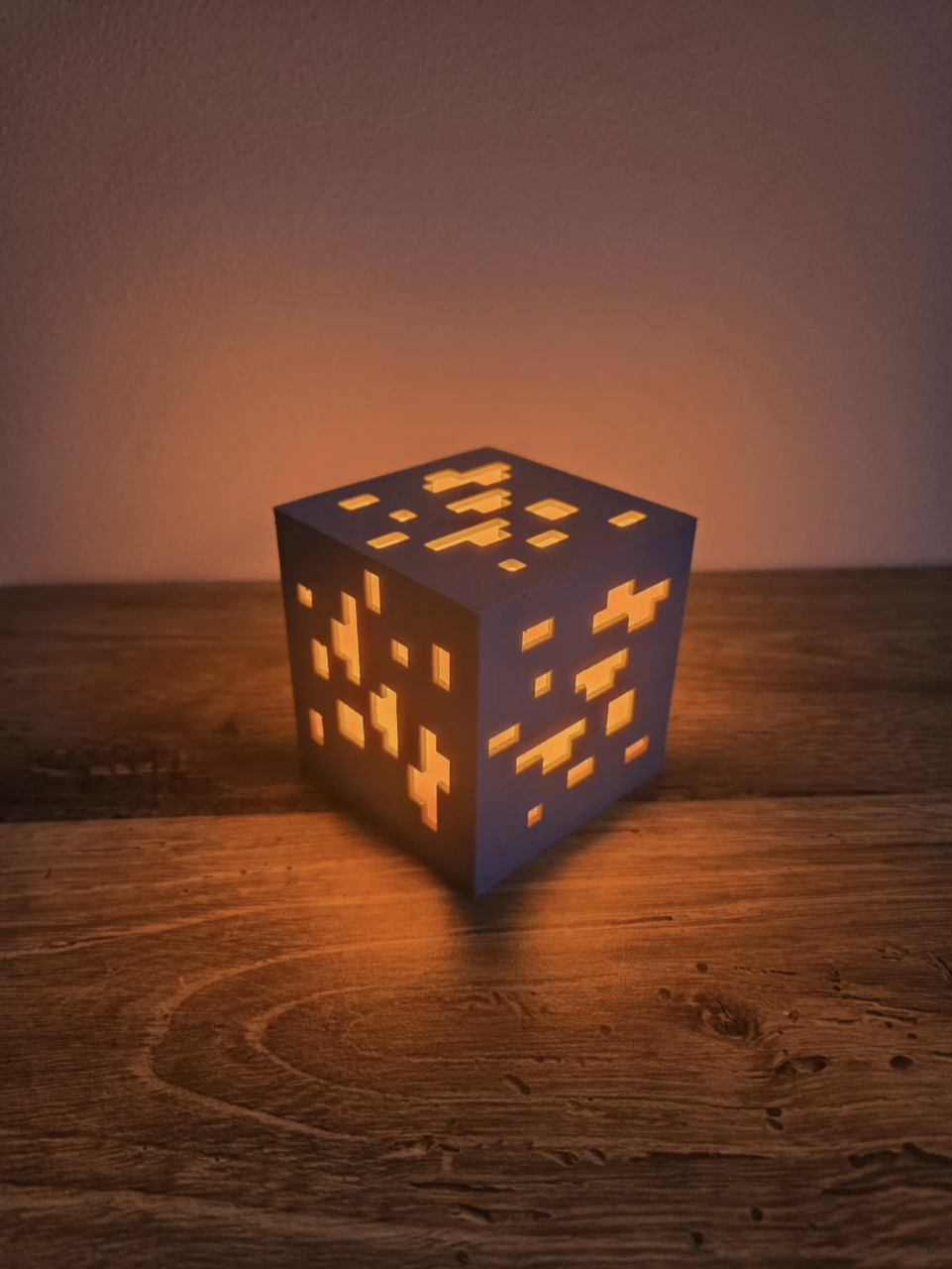 Lámpara de Bloque de Minecraft Impresa en 3D — vista 3
